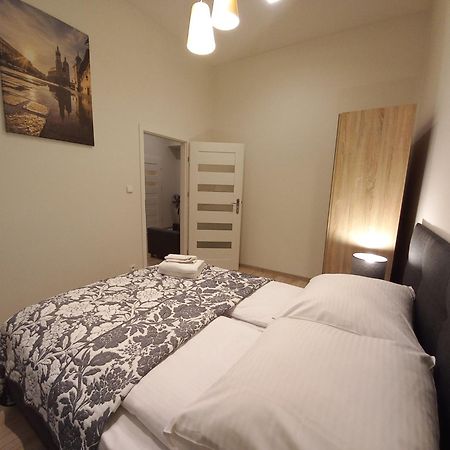 Old Town Apartments - B7 คราคูฟ ภายนอก รูปภาพ